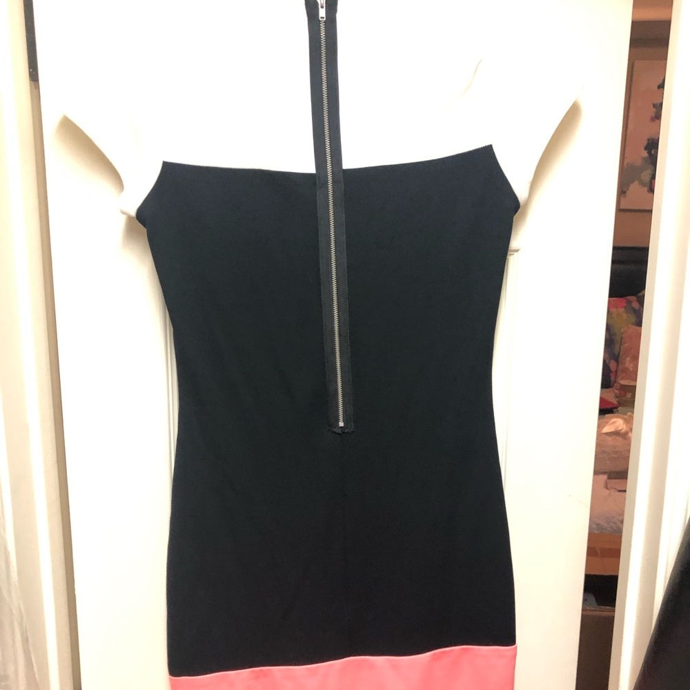 Dress - Picture 3 of 3